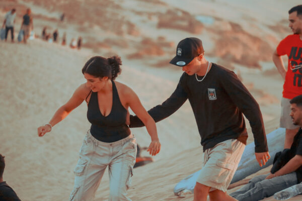 Sandboarding aux Dunes de Timlalin : Coucher de Soleil et Adrénaline
